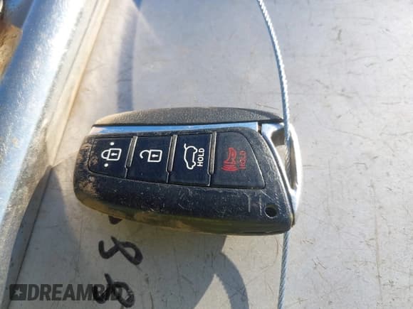 ✅ 2014 Hyundai Santa Fe • VIN: 5XYZU3LB4EG195287 • Лот: 43680124. Опубликован ранее на IAAI с пробегом 229 076 миль. Бесплатный доступ к архиву аукционных продаж из США и подробный отчёт об истории автомобиля на DreamBid. Изображение 11.