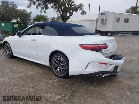 ✅ 2023 Mercedes-Benz E 450 • VIN: W1K1K5KB0PF208127 • Лот: 41651543. Опубликован ранее на IAAI с пробегом 7 086 миль. Бесплатный доступ к архиву аукционных продаж из США и подробный отчёт об истории автомобиля на DreamBid. Изображение 3.