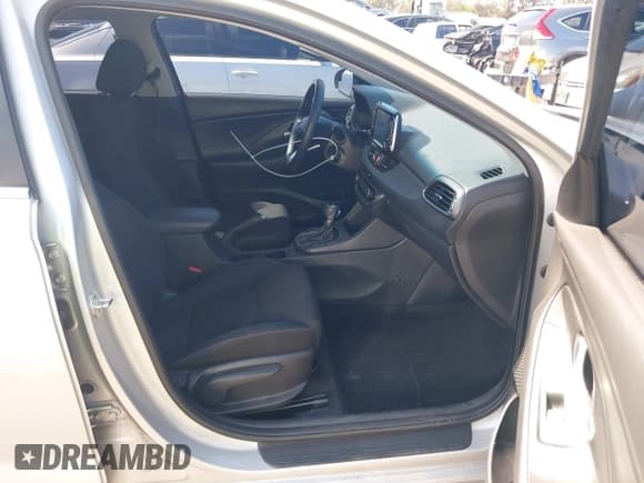 ✅ 2019 Hyundai Elantra • VIN: KMHH35LE9KU097611 • Lot: 43043681. Listed on IAAI with 94,535 mi. Free auction sales archive from the USA and detailed vehicle history report at DreamBid. Image 5.