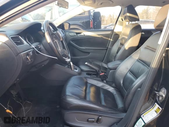 ✅ 2014 Volkswagen Jetta TDI • VIN: 3VWLL7AJ3EM336098 • Lot: 94135745. Wystawiony na Copart z przebiegiem 164 807 mil. Bezpłatny archiwum sprzedaży aukcyjnych z USA i szczegółowy raport historii pojazdu na DreamBid. Zdjęcie 7.