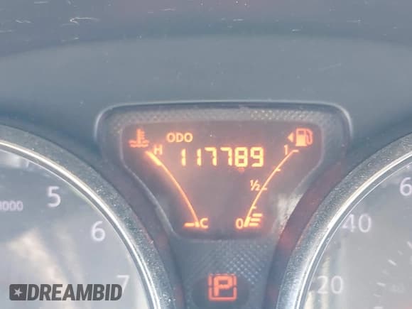 ✅ 2014 Nissan Note SV • VIN: 3N1CE2CP3EL397672 • Lot: 42772572. Listed on IAAI with 117,789 mi. Free auction sales archive from the USA and detailed vehicle history report at DreamBid. Image 16.