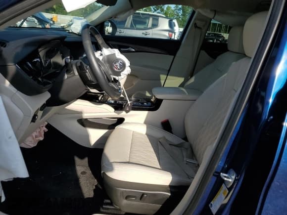 ✅ 2023 Buick Envision Avenir • VIN: LRBFZRR44PD079216 • Lot: 69641955. Wystawiony na Copart z przebiegiem 35 410 mil. Bezpłatny archiwum sprzedaży aukcyjnych z USA i szczegółowy raport historii pojazdu na DreamBid. Zdjęcie 7.