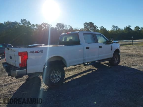 ✅ 2018 Ford F-250 XL • VIN: 1FT7W2B6XJEC36718 • Lot: 43434421. Listed on IAAI with 77,284 mi. Free auction sales archive from the USA and detailed vehicle history report at DreamBid. Image 4.