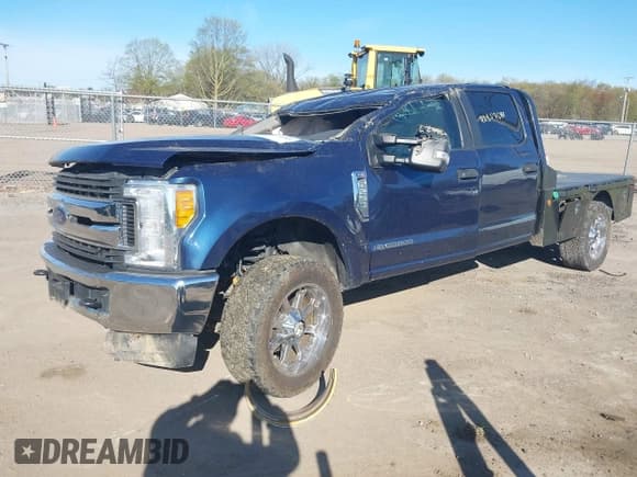 ✅ 2017 Ford F-250 Lariat • VIN: 1FT7W2BT0HEC85426 • Лот: 42157680. Опубликован ранее на IAAI с пробегом 220 000 миль. Бесплатный доступ к архиву аукционных продаж из США и подробный отчёт об истории автомобиля на DreamBid. Изображение 2.
