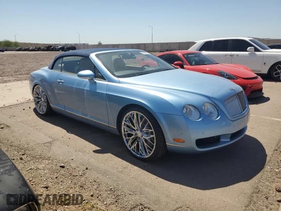 ✅ 2007 Bentley Continental GT • VIN: SCBDR33WX7C047072 • Lot: 51981485. Wystawiony na Copart z przebiegiem 44 528 mil. Bezpłatny archiwum sprzedaży aukcyjnych z USA i szczegółowy raport historii pojazdu na DreamBid. Zdjęcie 4.