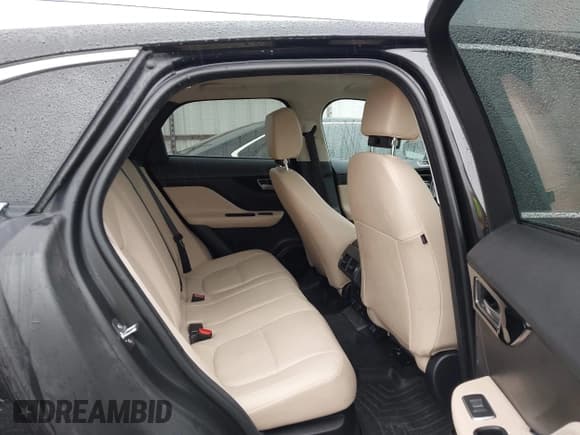 ✅ 2019 Jaguar F-Pace 25t Premium • VIN: SADCJ2FX5KA616255 • Lot: 41414227. Listed on IAAI with 65,068 mi. Free auction sales archive from the USA and detailed vehicle history report at DreamBid. Image 8.