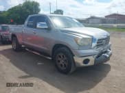✅ 2008 Toyota Tundra • VIN: 5TBRT54118S460042 • Lot: 42713935. Wystawiony na IAAI z przebiegiem 210 462 mil. Bezpłatny archiwum sprzedaży aukcyjnych z USA i szczegółowy raport historii pojazdu na DreamBid. Zdjęcie 1.