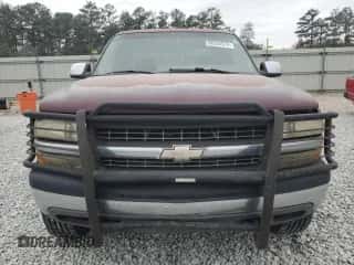 1999 Chevrolet Silverado 2500 LT z VIN 1GCGK29U9XE245287, wystawiony jako Copart lot #80324574 z przebiegiem 220 061 mil mil oraz Szkoda całkowita • Salvage title. Historia ofert i sprzedaży dostępna na DreamBid. Obrazek 5.