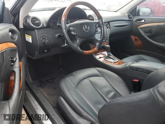 ✅ 2005 Mercedes-Benz CLK 500 • VIN: WDBTJ75J05F138614 • Lot: 44733355. Listed on Copart with 113,866 mi. Free auction sales archive from the USA and detailed vehicle history report at DreamBid. Image 8.