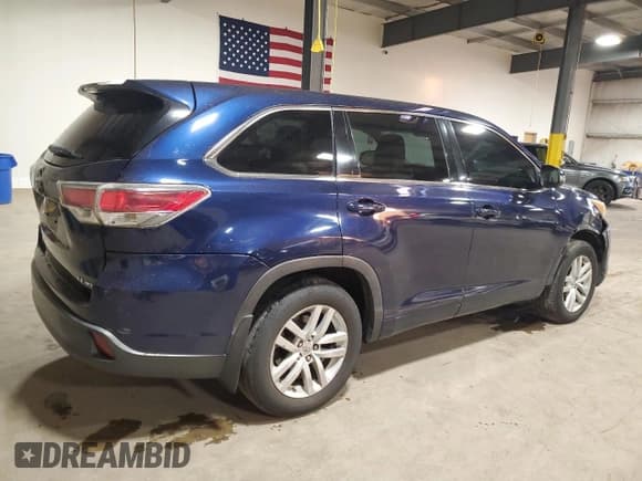 ✅ 2014 Toyota Highlander LE Plus • VIN: 5TDBKRFH7ES052637 • Lot: 91619655. Wystawiony na Copart z przebiegiem 211 184 mil. Bezpłatny archiwum sprzedaży aukcyjnych z USA i szczegółowy raport historii pojazdu na DreamBid. Zdjęcie 3.