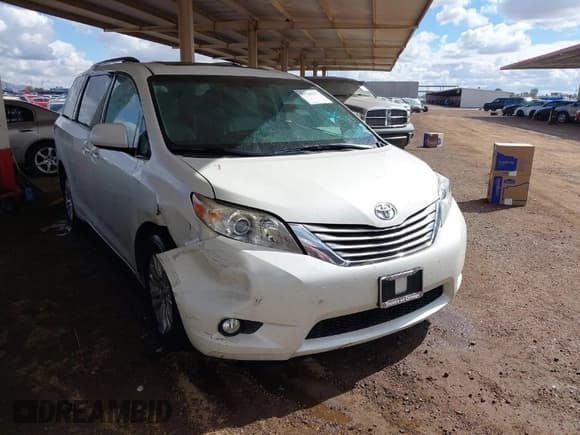 ✅ 2016 Toyota Sienna XLE • VIN: 5TDYK3DC0GS762593 • Lot: 41769173. Listed on IAAI with 71,869 mi. Free auction sales archive from the USA and detailed vehicle history report at DreamBid. Image 1.