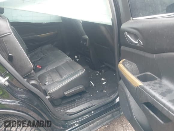 ✅ 2018 GMC Acadia Denali • VIN: 1GKKNXLS3JZ158236 • Lot: 42125053. Listed on IAAI with 58,000 mi. Free auction sales archive from the USA and detailed vehicle history report at DreamBid. Image 8.