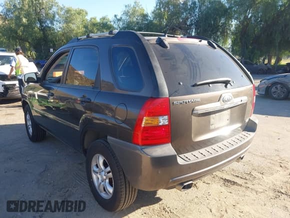 ✅ 2008 Kia Sportage LX • VIN: KNDJF723687491258 • Лот: 43857058. Опубликован ранее на IAAI с пробегом 176 341 миль. Бесплатный доступ к архиву аукционных продаж из США и подробный отчёт об истории автомобиля на DreamBid. Изображение 3.