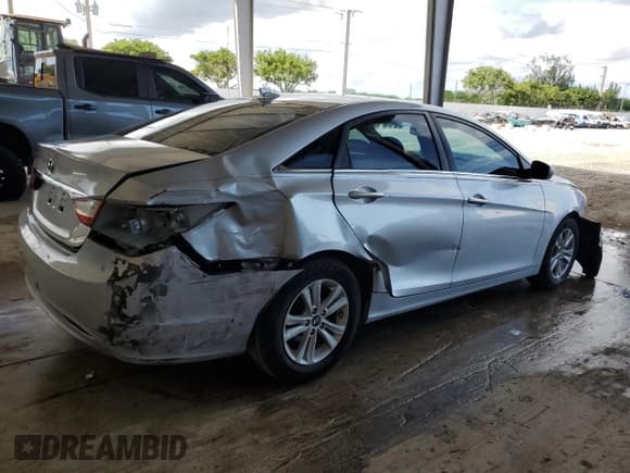 ✅ 2013 Hyundai Sonata GLS • VIN: 5NPEB4AC6DH782927 • Лот: 91462625. Опубликован ранее на Copart с пробегом 93 642 миль. Бесплатный доступ к архиву аукционных продаж из США и подробный отчёт об истории автомобиля на DreamBid. Изображение 3.