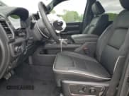 ✅ 2025 Ram 1500 Limited • VIN: 1C6SRFHP7SN697831 • Lot: 61685585. Wystawiony na Copart z przebiegiem 147 mil. Bezpłatny archiwum sprzedaży aukcyjnych z USA i szczegółowy raport historii pojazdu na DreamBid. Zdjęcie 7.