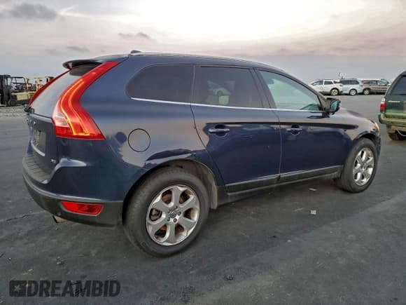 ✅ 2013 Volvo XC60 3.2L • VIN: YV4952DZ8D2421940 • Лот: 92757665. Опубликован ранее на Copart с пробегом 167 617 миль. Бесплатный доступ к архиву аукционных продаж из США и подробный отчёт об истории автомобиля на DreamBid. Изображение 3.