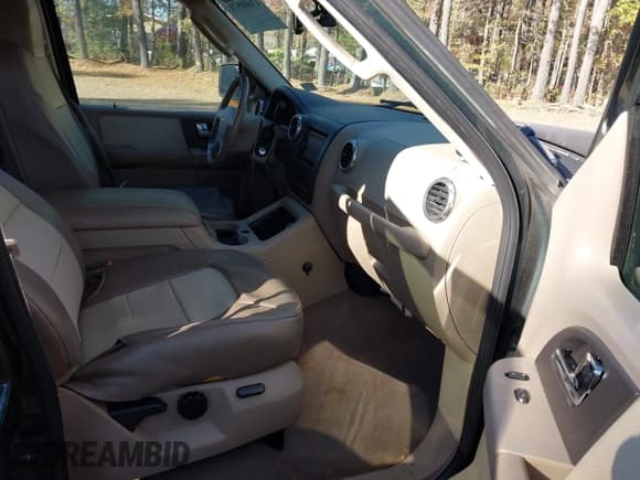 ✅ 2003 Ford Expedition Eddie Bauer • VIN: 1FMFU17L93LC16707 • Лот: 43680579. Опубликован ранее на IAAI с пробегом 233 268 миль. Бесплатный доступ к архиву аукционных продаж из США и подробный отчёт об истории автомобиля на DreamBid. Изображение 5.