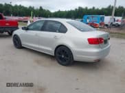 ✅ 2011 Volkswagen Jetta S • VIN: 3VW1K7AJ8BM327709 • Lot: 42534435. Wystawiony na IAAI z przebiegiem 131 842 mil. Bezpłatny archiwum sprzedaży aukcyjnych z USA i szczegółowy raport historii pojazdu na DreamBid. Zdjęcie 3.