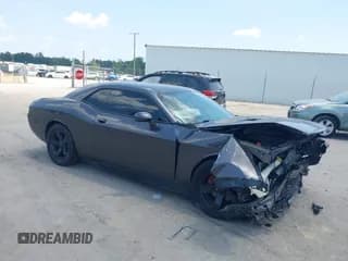 ✅ 2013 Dodge Challenger SXT • VIN: 2C3CDYAG2DH573967 • Lot: 42580376. Wystawiony na IAAI z przebiegiem 132 804 mil. Bezpłatny archiwum sprzedaży aukcyjnych z USA i szczegółowy raport historii pojazdu na DreamBid. Zdjęcie 1.