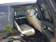 ✅ 2015 Land Rover LR4 Lux • VIN: SALAK2V61FA738960 • Lot: 43224502. Wystawiony na IAAI z przebiegiem 119 949 mil. Bezpłatny archiwum sprzedaży aukcyjnych z USA i szczegółowy raport historii pojazdu na DreamBid. Zdjęcie 8.