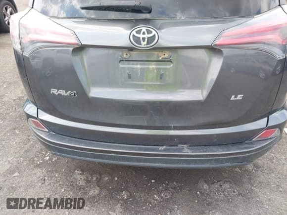 ✅ 2017 Toyota RAV4 LE • VIN: JTMZFREV3HJ122727 • Lot: 42492530. Listed on IAAI with 120,529 mi. Free auction sales archive from the USA and detailed vehicle history report at DreamBid. Image 20.