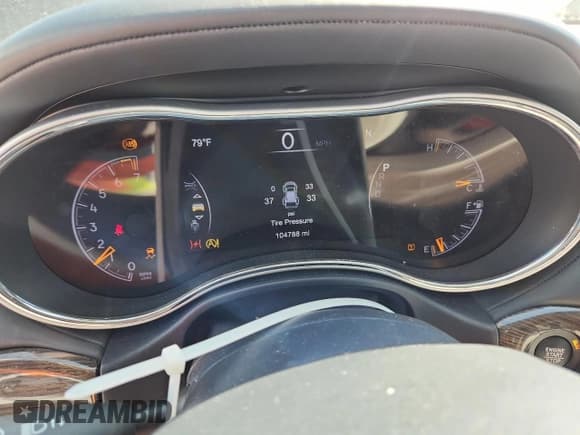 ✅ 2018 Jeep Grand Cherokee Summit • VIN: 1C4RJFJG4JC506708 • Lot: 82303345. Listed on Copart with 104,788 mi. Free auction sales archive from the USA and detailed vehicle history report at DreamBid. Image 9.