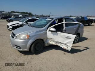 ✅ 2010 Chevrolet Aveo 1LT • VIN: KL1TD5DE6AB073925 • Lot: 46293655. Wystawiony na Copart z przebiegiem Nie podano. Bezpłatny archiwum sprzedaży aukcyjnych z USA i szczegółowy raport historii pojazdu na DreamBid. Zdjęcie 1.