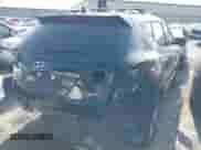 2017 Hyundai Santa Fe 2.4L z VIN 5NMZU3LBXHH012582, wystawiony jako IAAI lot #43513858 z przebiegiem 139 498 mil mil oraz . Historia ofert i sprzedaży dostępna na DreamBid. Obrazek 4.