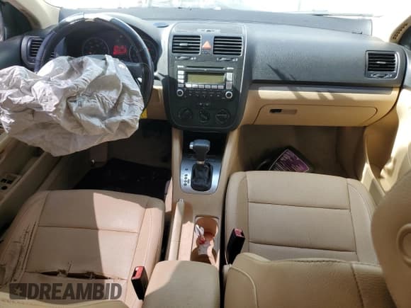 ✅ 2007 Volkswagen Jetta 2.5 • VIN: 3VWRF71KX7M014037 • Лот: 62484045. Опубликован ранее на Copart с пробегом 142 217 миль. Бесплатный доступ к архиву аукционных продаж из США и подробный отчёт об истории автомобиля на DreamBid. Изображение 8.