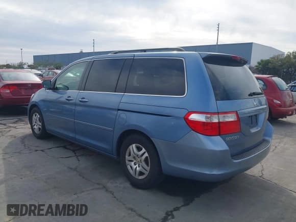 ✅ 2006 Honda Odyssey EX-L • VIN: 5FNRL38786B113724 • Lot: 43684169. Listed on IAAI with 180,565 mi. Free auction sales archive from the USA and detailed vehicle history report at DreamBid. Image 3.