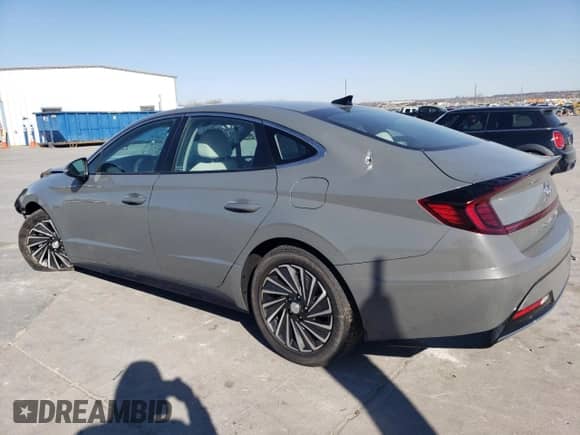2022 Hyundai Sonata SEL with VIN KMHL34JJXNA043891, listed as a Copart auction lot 42228425 with Not provided miles and Salvage title. Bid and sale history available at DreamBid. Image 2.