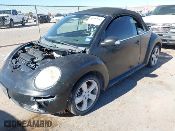 ✅ 2007 Volkswagen Beetle • VIN: 3VWSF31YX7M403856 • Lot: 42419312. Listed on IAAI with 175,004 mi. Free auction sales archive from the USA and detailed vehicle history report at DreamBid. Image 2.