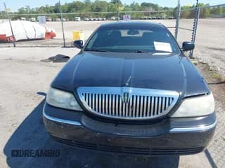 ✅ 2011 Lincoln Town Car Executive L • VIN: 2LNBL8EV7BX759053 • Lot: 43431539. Listed on IAAI with 332,490 mi. Free auction sales archive from the USA and detailed vehicle history report at DreamBid. Image 6.