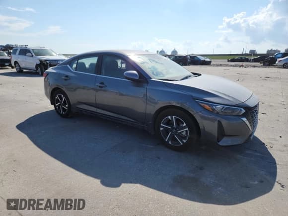 ✅ 2025 Nissan Sentra SV • VIN: 3N1AB8CV1SY315017 • Lot: 70719135. Listed on Copart with 4,940 mi. Free auction sales archive from the USA and detailed vehicle history report at DreamBid. Image 4.