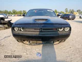 2019 Dodge Challenger R/T z VIN 2C3CDZBT8KH573745, wystawiony jako Copart lot #81014575 z przebiegiem 114 189 mil mil oraz Szkoda całkowita • Salvage title. Historia ofert i sprzedaży dostępna na DreamBid. Obrazek 5.