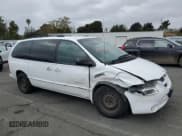 ✅ 2000 Dodge Caravan SE • VIN: 2B4GP44GXYR589372 • Лот: 82296735. Опубликован ранее на Copart с пробегом 276 759 миль. Бесплатный доступ к архиву аукционных продаж из США и подробный отчёт об истории автомобиля на DreamBid. Изображение 4.