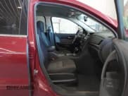 ✅ 2015 Chevrolet Traverse LT • VIN: 1GNKVGKD6FJ346728 • Lot: 43429240. Wystawiony na IAAI z przebiegiem 183 083 mil. Bezpłatny archiwum sprzedaży aukcyjnych z USA i szczegółowy raport historii pojazdu na DreamBid. Zdjęcie 5.