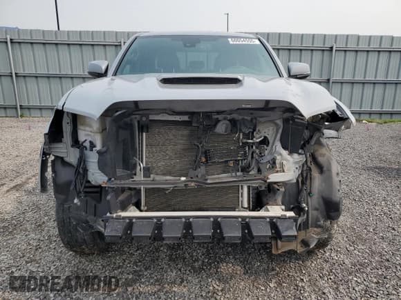 ✅ 2019 Toyota Tacoma SR5 • VIN: 5TFDZ5BN2KX039258 • Lot: 60054555. Listed on Copart with 107,114 mi. Free auction sales archive from the USA and detailed vehicle history report at DreamBid. Image 5.
