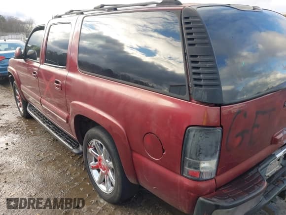 ✅ 2002 Chevrolet Suburban LS • VIN: 1GNEC16Z42J294533 • Lot: 43841355. Listed on IAAI with 194,647 mi. Free auction sales archive from the USA and detailed vehicle history report at DreamBid. Image 16.