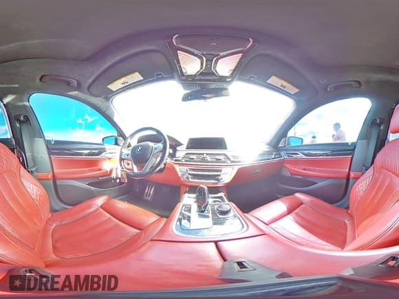 ✅ 2018 BMW 7 Series 750i • VIN: WBA7F0C5XJGM23016 • Лот: 51284255. Опубликован ранее на Copart с пробегом 69 460 миль. Бесплатный доступ к архиву аукционных продаж из США и подробный отчёт об истории автомобиля на DreamBid. Изображение 12.