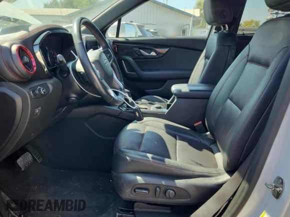 2020 Chevrolet Blazer RS z VIN 3GNKBERS5LS553039, wystawiony jako Copart lot #80130945 z przebiegiem 50 707 mil mil oraz Szkoda całkowita • Salvage title. Historia ofert i sprzedaży dostępna na DreamBid. Obrazek 7.