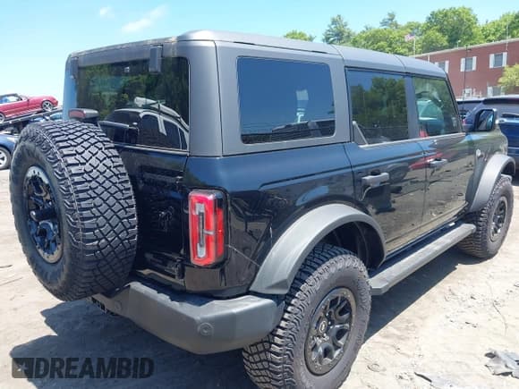 ✅ 2023 Ford Bronco • VIN: 1FMEE5DP6PLB86854 • Лот: 42498438. Опубликован ранее на IAAI с пробегом 9 225 миль. Бесплатный доступ к архиву аукционных продаж из США и подробный отчёт об истории автомобиля на DreamBid. Изображение 4.