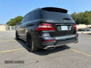 ✅ 2013 Mercedes-Benz M 63 AMG • VIN: 4JGDA7EB5DA138680 • Lot: 71911724. Wystawiony na Copart z przebiegiem 138 526 mil. Bezpłatny archiwum sprzedaży aukcyjnych z USA i szczegółowy raport historii pojazdu na DreamBid. Zdjęcie 2.