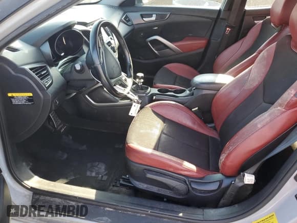 ✅ 2015 Hyundai Veloster Turbo • VIN: KMHTC6AE1FU222528 • Lot: 53470355. Wystawiony na Copart z przebiegiem 94 019 mil. Bezpłatny archiwum sprzedaży aukcyjnych z USA i szczegółowy raport historii pojazdu na DreamBid. Zdjęcie 7.