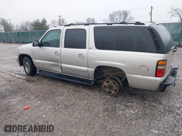 ✅ 2004 Chevrolet Suburban LT • VIN: 1GNEC16Z64J179774 • Лот: 41562209. Опубликован ранее на IAAI с пробегом Не указан. Бесплатный доступ к архиву аукционных продаж из США и подробный отчёт об истории автомобиля на DreamBid. Изображение 3.