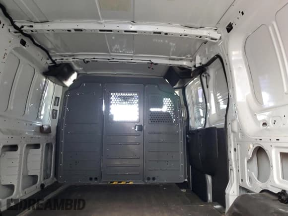 ✅ 2017 Ford Transit • VIN: 1FTYE1ZM2HKA81535 • Lot: 62418355. Wystawiony na Copart z przebiegiem 165 308 mil. Bezpłatny archiwum sprzedaży aukcyjnych z USA i szczegółowy raport historii pojazdu na DreamBid. Zdjęcie 11.