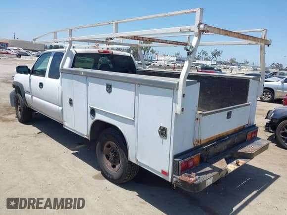 ✅ 2005 Chevrolet Silverado 2500HD • VIN: 1GBHC29U75E300984 • Лот: 42543498. Опубликован ранее на IAAI с пробегом 246 616 миль. Бесплатный доступ к архиву аукционных продаж из США и подробный отчёт об истории автомобиля на DreamBid. Изображение 3.