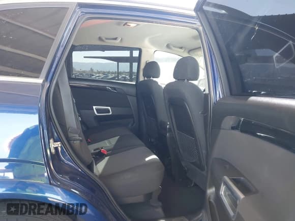 ✅ 2013 Chevrolet Captiva Sport LT • VIN: 3GNAL3EK5DS540649 • Lot: 41297312. Wystawiony na IAAI z przebiegiem 156 646 mil. Bezpłatny archiwum sprzedaży aukcyjnych z USA i szczegółowy raport historii pojazdu na DreamBid. Zdjęcie 8.