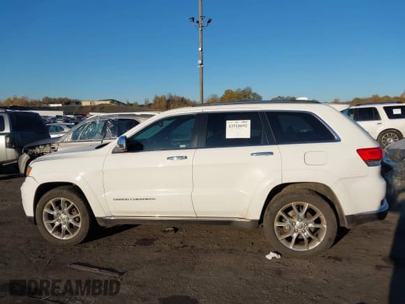 ✅ 2015 Jeep Grand Cherokee Summit • VIN: 1C4RJFJM5FC806853 • Лот: 43510692. Опубликован ранее на IAAI с пробегом 212 661 миль. Бесплатный доступ к архиву аукционных продаж из США и подробный отчёт об истории автомобиля на DreamBid. Изображение 14.