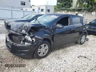 2015 Chevrolet Sonic LT с VIN 1G1JC6SH2F4108647, выставлен на аукционе Copart как лот 70682864 с пробегом 106 837 миль миль и Списание • Salvage title. История ставок и продаж доступна на DreamBid. Изображение 1.